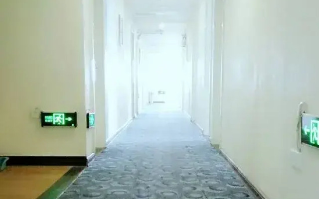 7Days Inn Chain Hotel (Hengshui Railway Station Central Avenue)