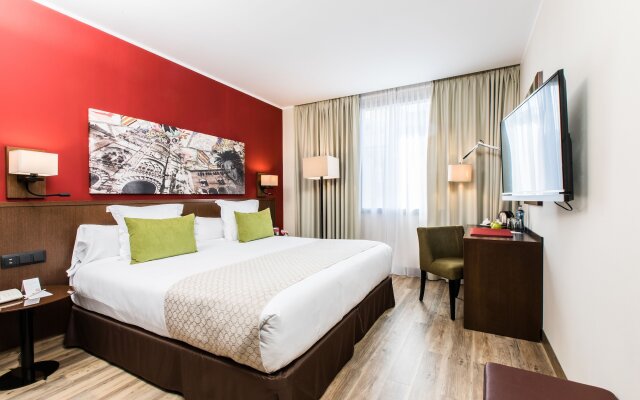 Отель Leonardo Hotel Barcelona Gran Via