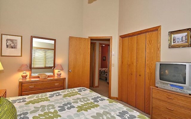 Idyllic Mountain Getaway