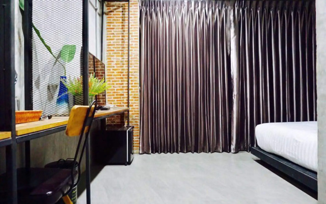 Yotaka The Hostel