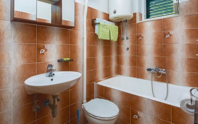 Stunning Home in Lokva Rogoznica With Wifi and 2 Bedrooms