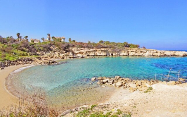 Malvina Paralimni in Paralimni