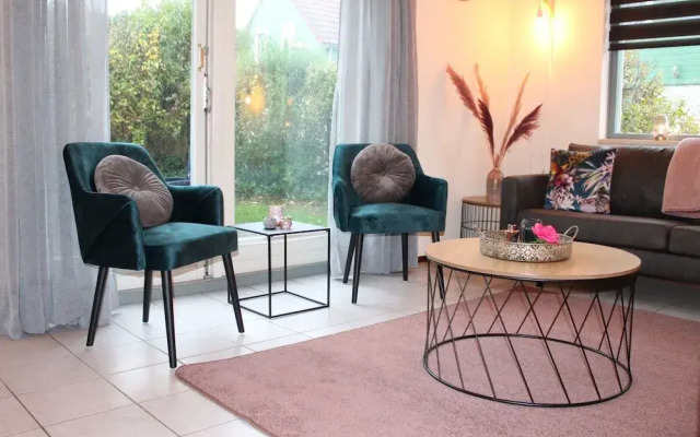 Cosy 8-person Holiday Home in Wemeldinge