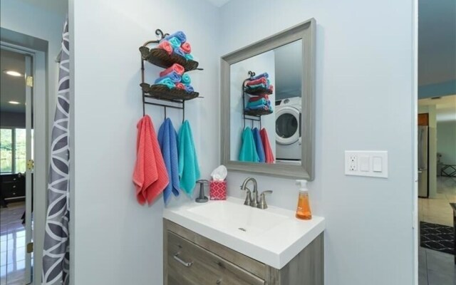 Beach N Lake - 3 Br Home