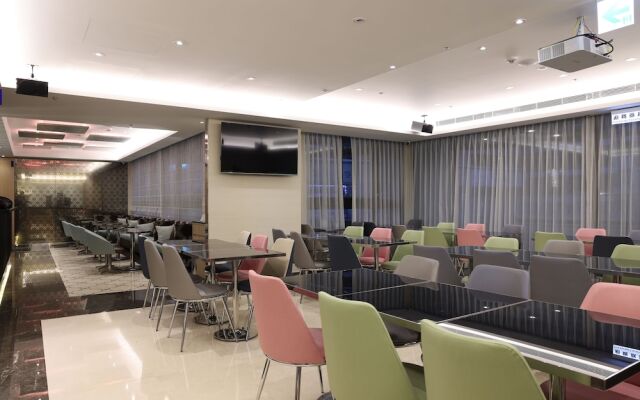Royal Jade Boutique Hotel
