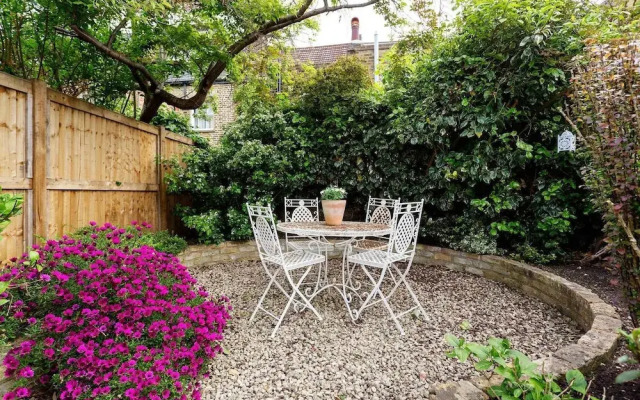 Veeve - Modern Cottage