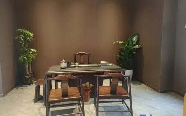 Handong Mingyue Hotel (Jinyuan Plaza)