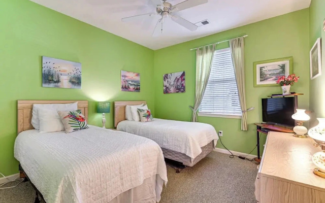 River Oaks 51-E Apartment