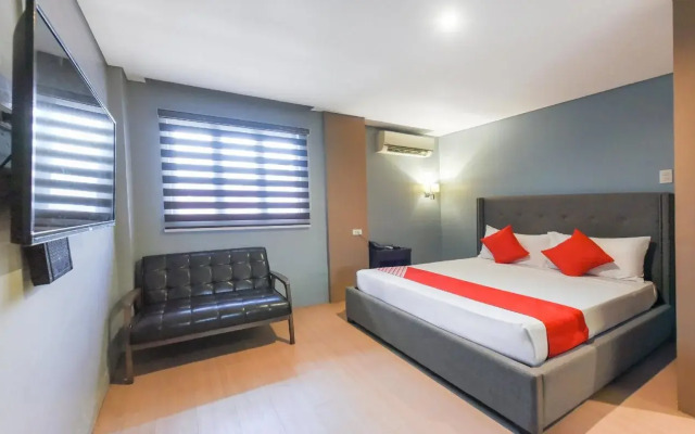 OYO 111 The Chipper Hotel
