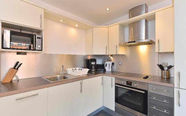 Waterside Níké Apartments