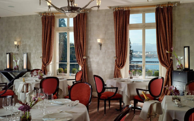 Restaurant-Hotel Du Parc Des Eaux-Vives