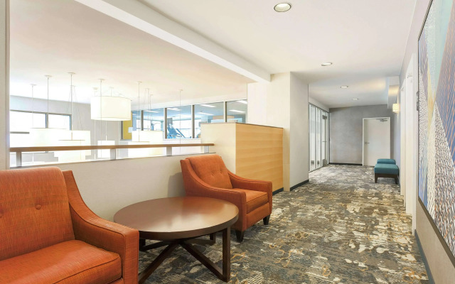 Hampton Inn & Suites Denver Tech Center