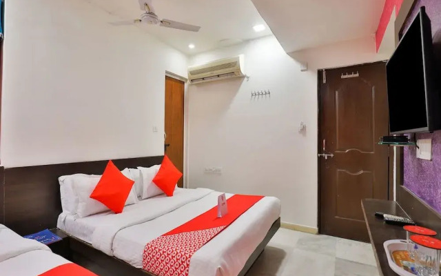 Oyo 15581 Rajshree