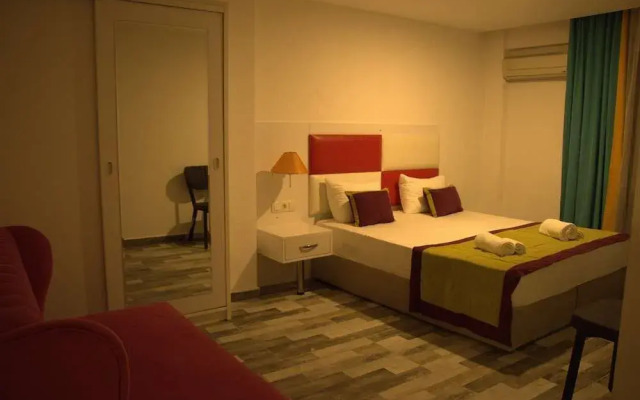 Orange Owl Hotel
