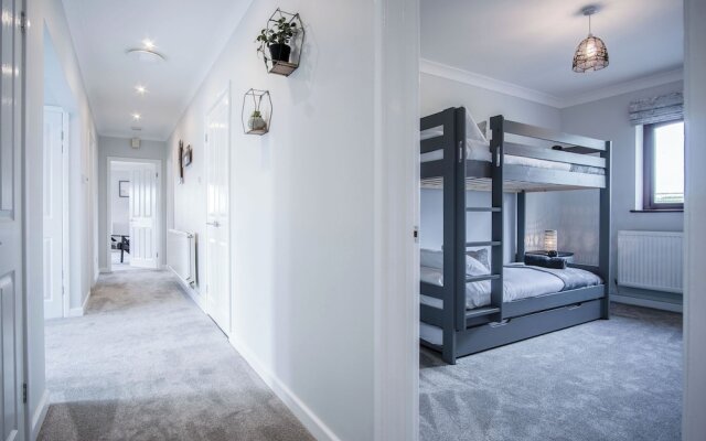 Springfield Lodge - 3 Bedroom Home - Princes Gate