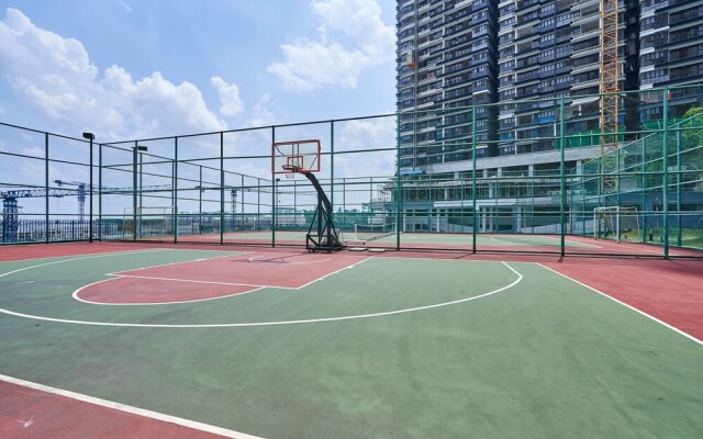 OYO Home 44002 Classic 2br Setia Alam Trefoil.