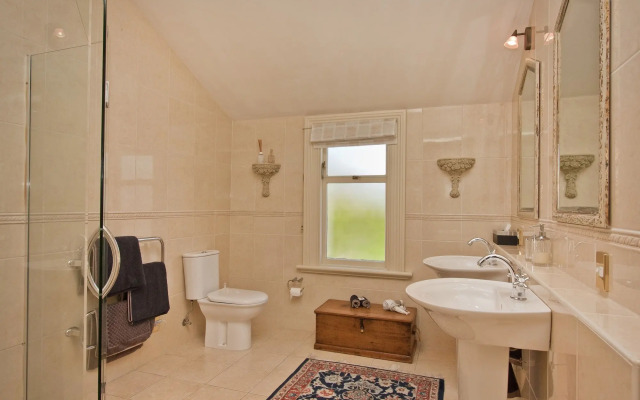 Lilac Rose Boutique Bed and Breakfast