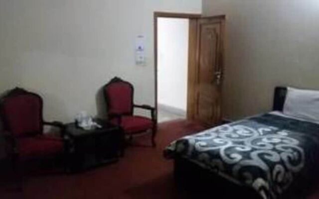 Hotel Orash Lodges