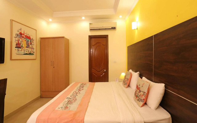 OYO Flagship 477 HUDA City Centre