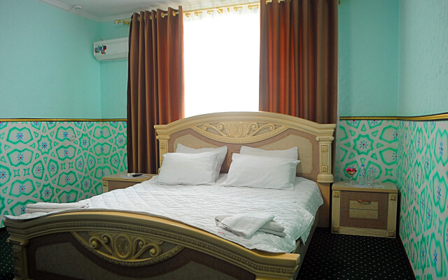 7 Pir Hotel