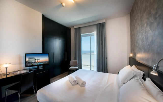 Sea Lion Hotel