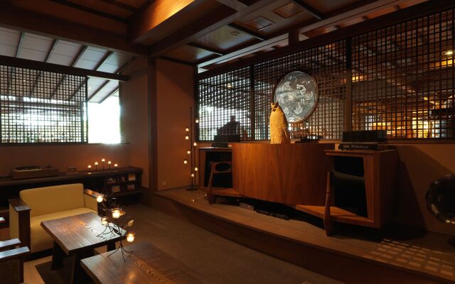 Akan Tsuruga Bessou HINANOZA