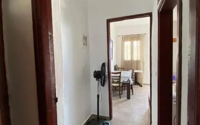 Giannis-Kleopatra House 1