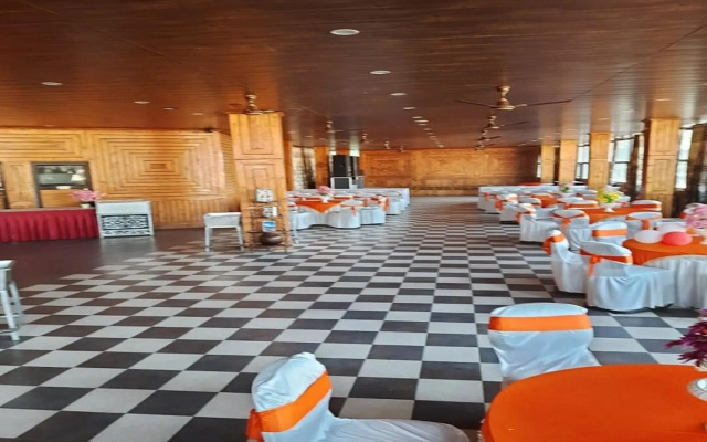 Hotel Pine Grove