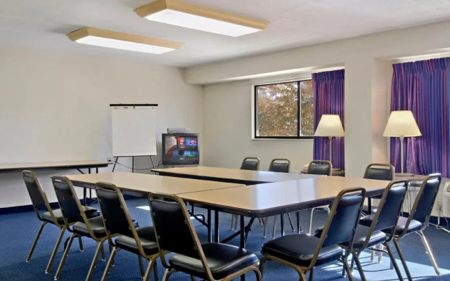 Red Roof Inn PLUS+ Baltimore-Washington DC/BWI Airport