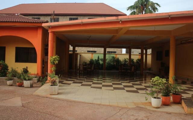 Relax Lodge