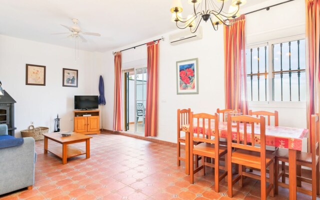 Soulful Apartment in Alcaucín With Swimming Pool