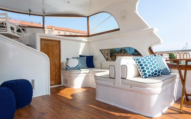 Yacht Sarah Venezia
