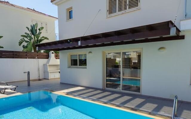 Rent Private Villa 015