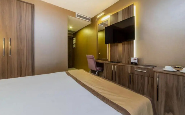 Royal Capital Hotel