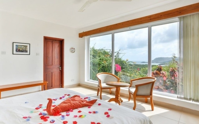 Hilltop Villa With Great Views Out To Sea - Villa Cadasse 3 Bedroom Villa by RedAwning — фото 4