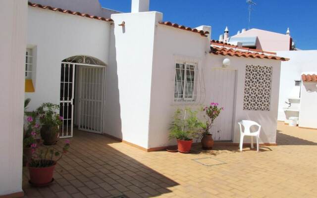 Villa With 3 Bedrooms In Albufeira, With Private Pool, Enclosed Garden And Wifi - 1 Km From The Beac