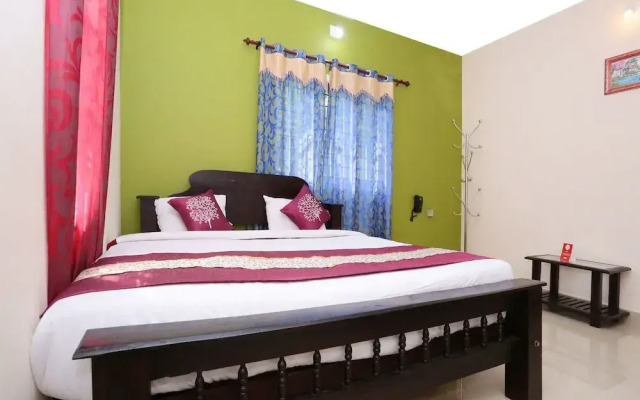 OYO 10421 La Flora Resorts