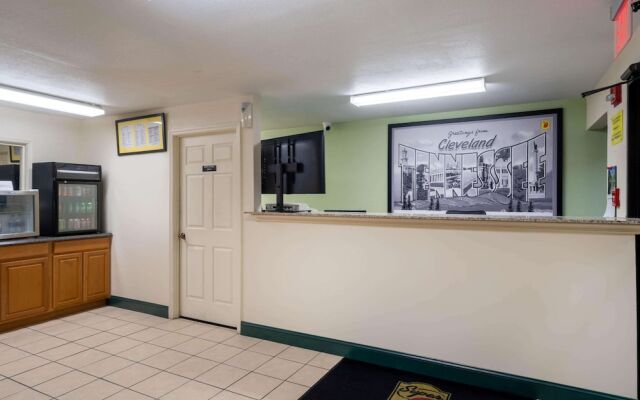 Super 8 Cleveland
