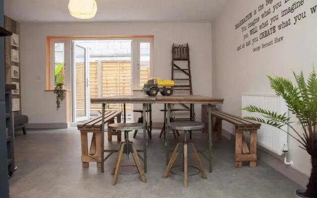 Higgihaus at 3a Cheltenham Lane Bristol