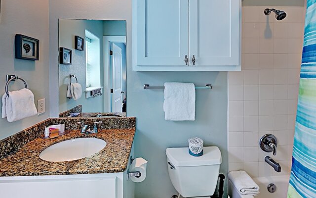 Reel Beachy @ The Commons