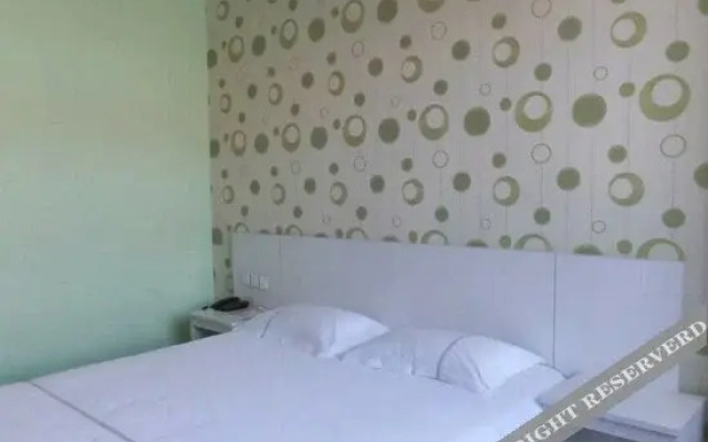 Hi Inn (Xinzhou Yuanping Central Times Plaza)