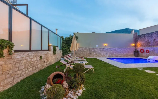disCrete Villa Chromonastiri