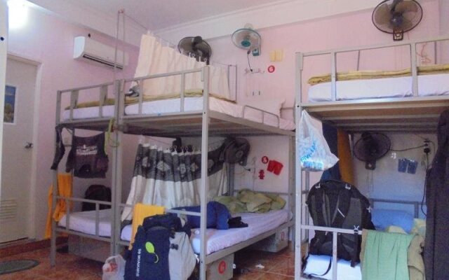 Catba Hostel