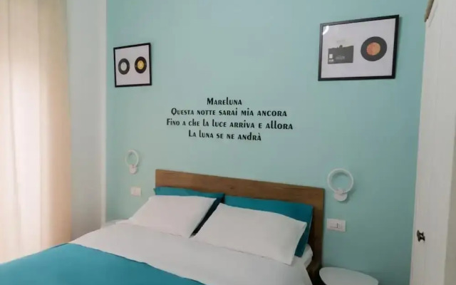 Yes I Know My Room - Storico
