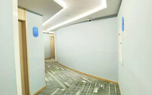 Wanyue Hotel (Shanghai Zhoupu Wanda Plaza)