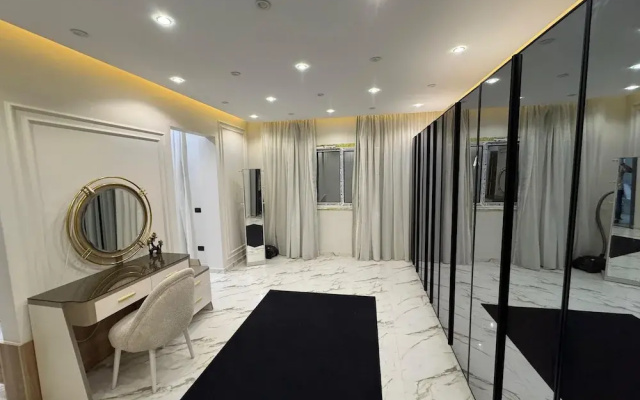 villa with garden in continental COMP