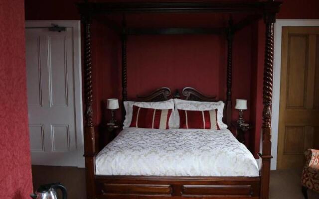 The Pines Guesthouse