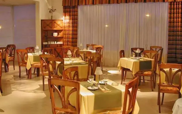 Elegance Hotel Tres Arroyos