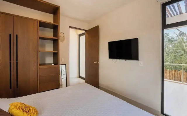 Beautiful 2 Bedroom Apartment