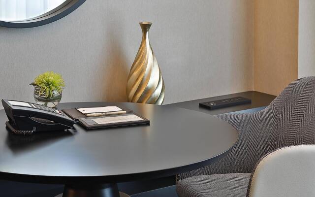 DoubleTree by Hilton Dubai - Business Bay